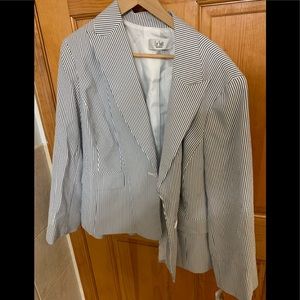 Closet sale ends Sunday! White and navy seersucker 22W Le Suit  suit
